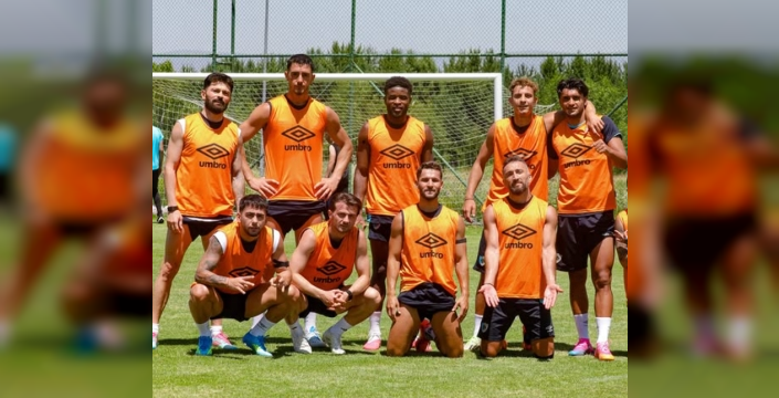 Hazırlık maçlarının ardından kamp sonu netleşecek: Erzurumspor'da çalışmalar sürüyor