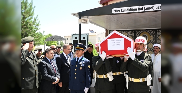 Vali Baruş, Gazi Göşker'in Cenaze Törenine Katıldı