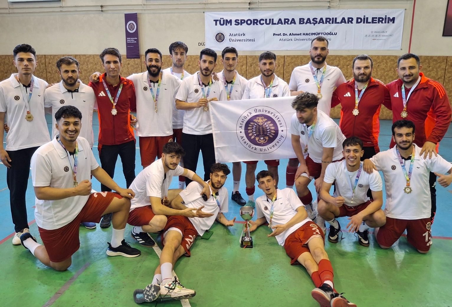 Atatürk Üniversitesi salon futbolunda lider